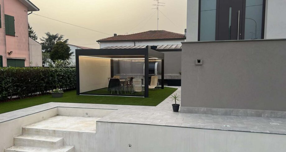 Pergola Autoportante in contesto residenziale